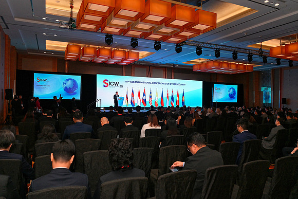Img-128