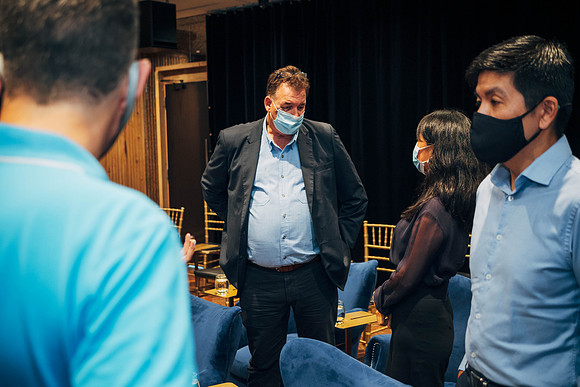Img-0018