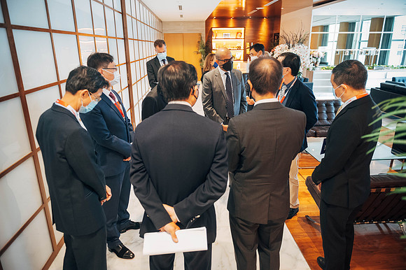 Img-0042