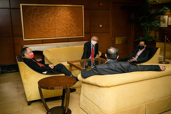 Img-0043