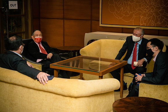 Img-0044
