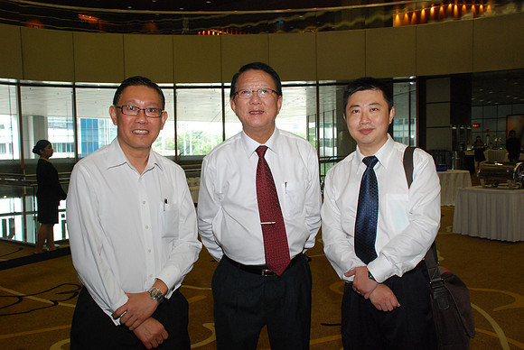 MOE 080411_0010